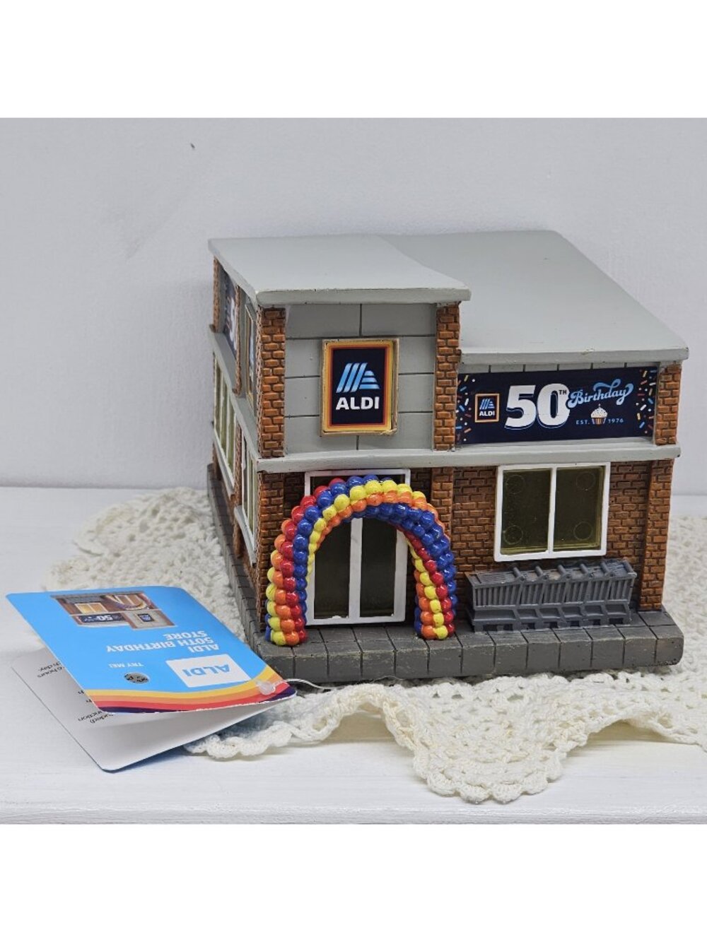 New ALDI 50th Birthday Lighted Store Building Limited Edition / Tag Ho Scale